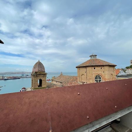 B&B Aganita Ancona Bagian luar foto