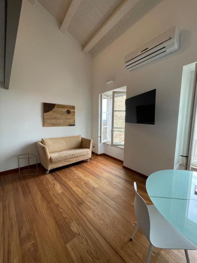 B&B Aganita Ancona Bagian luar foto
